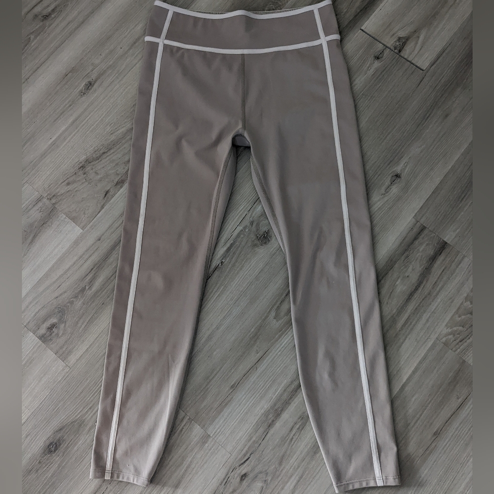 Vuori Piper Breathe Interlocking Leggings Graphite Size M - Picture 6 of 11